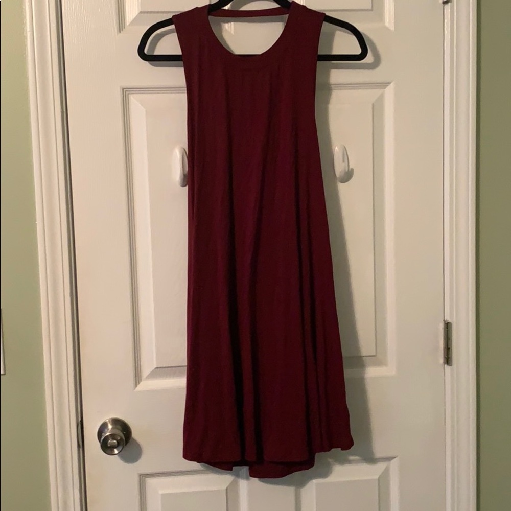 Cute maroon dress L strappy back detail